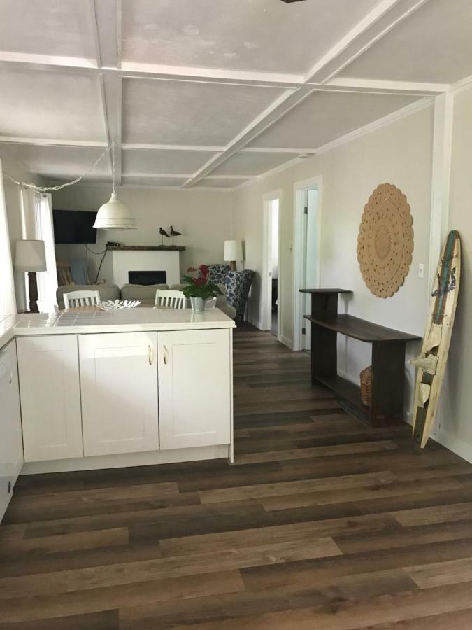 Beachside On Lake Muskoka Порт Карлинг Екстериор снимка