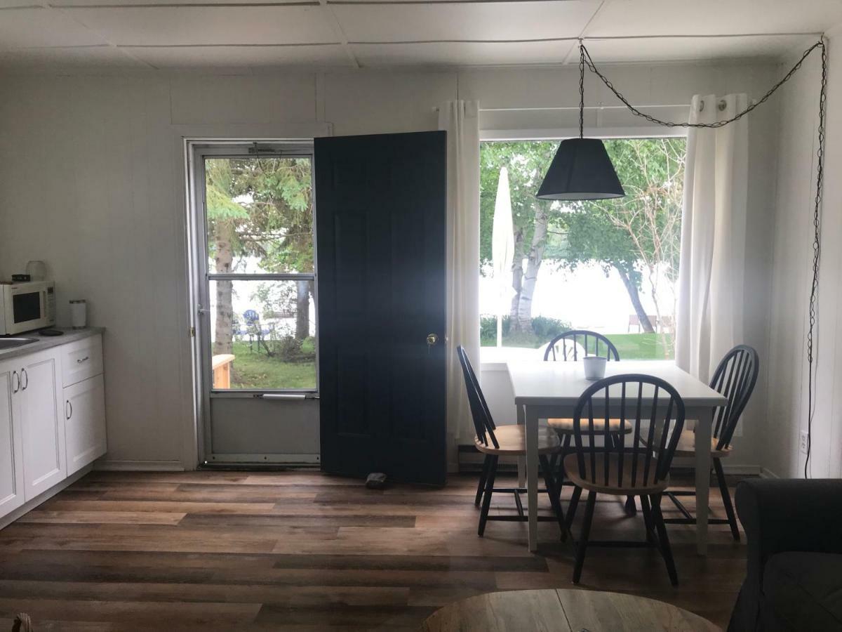 Beachside On Lake Muskoka Порт Карлинг Екстериор снимка