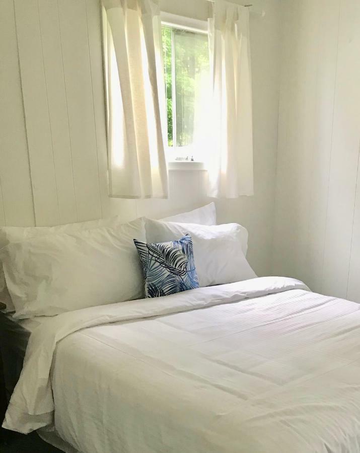 Beachside On Lake Muskoka Порт Карлинг Екстериор снимка